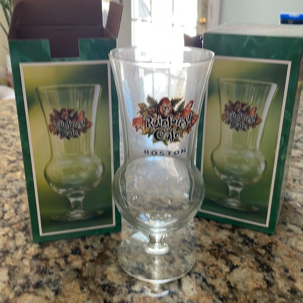 Rainforest cafe fun glasses Boston nib